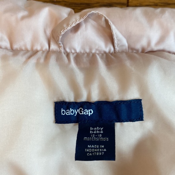 Baby Gap winter vest - Picture 2 of 4